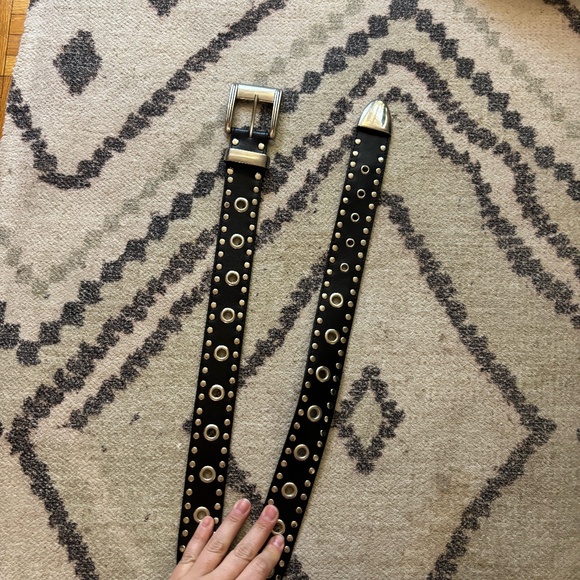 vintage black belt with silver grommets - Picture 1 of 3